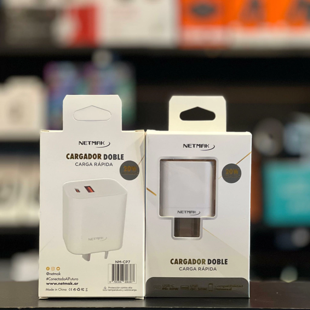 CARGADOR DOBLE NETMAK NM CP7 CON DOBLE PUERTO USB + USB-C